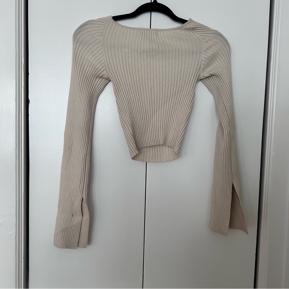 Sweetheart neckline sweater - Picture 3 of 4